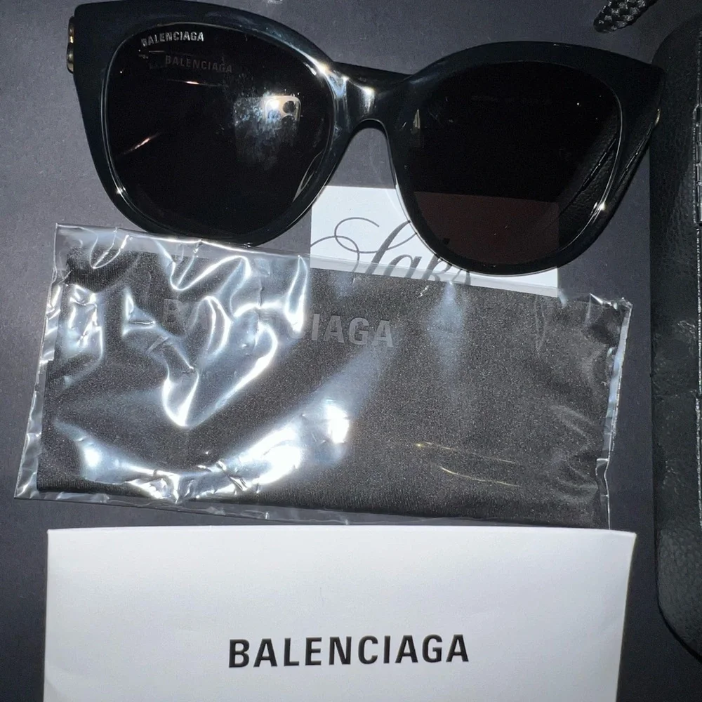 Balenciaga BB0103SA Sunglasses - Picture 9 of 9